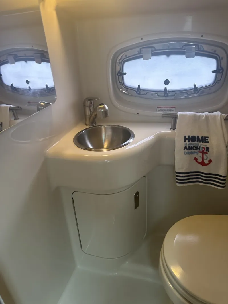 Slide: The Image of Sea Ray 260 Sundancer 2011 - 6108413