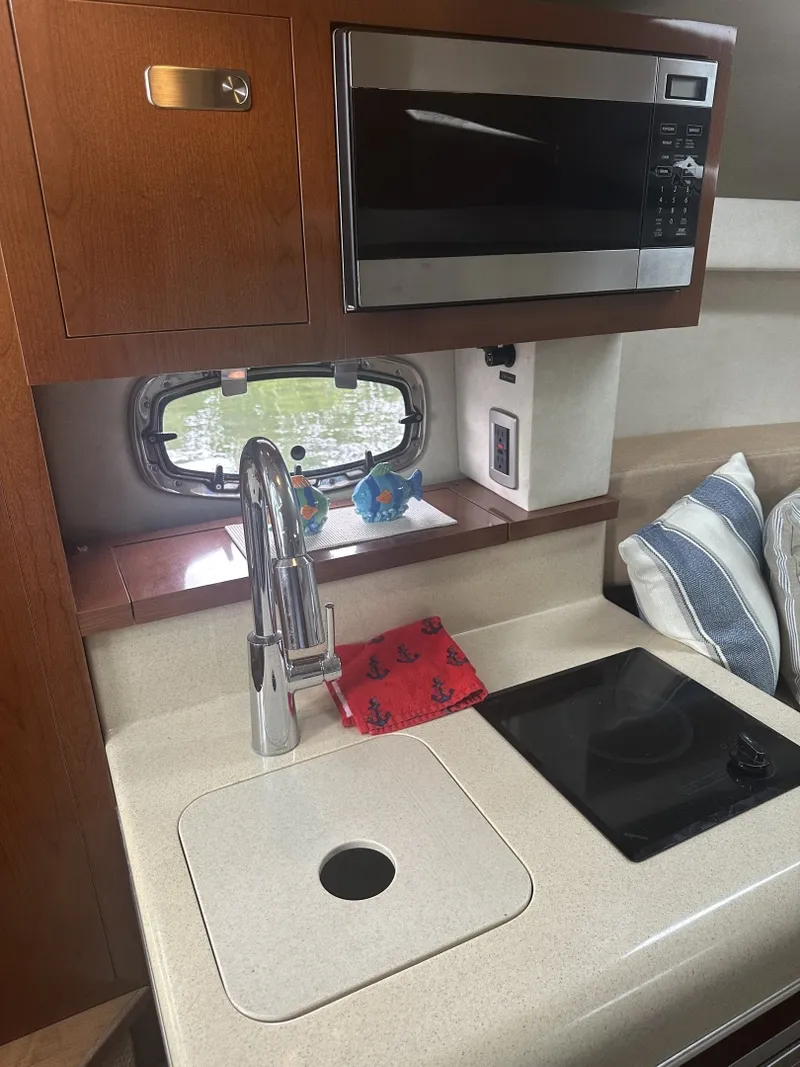 Slide: The Image of Sea Ray 260 Sundancer 2011 - 6108418
