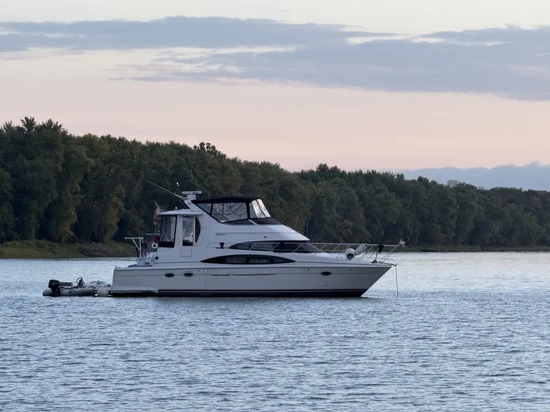The Image of Carver Yachts 444 Motor Yacht 2005 - 6108529