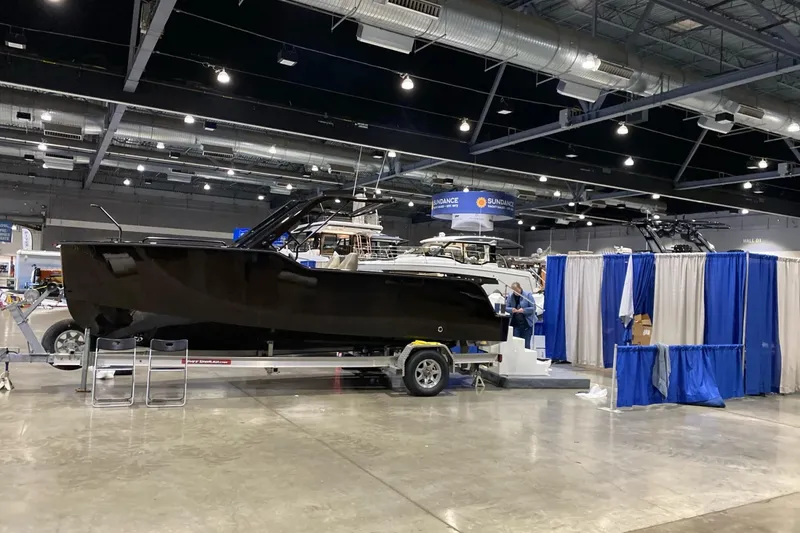 Slide: The Image of X Shore 1 T-top on Trailer - 7587811