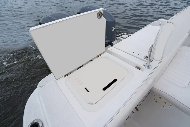 Slide: The Image of Robalo R260 2013 - 6108671