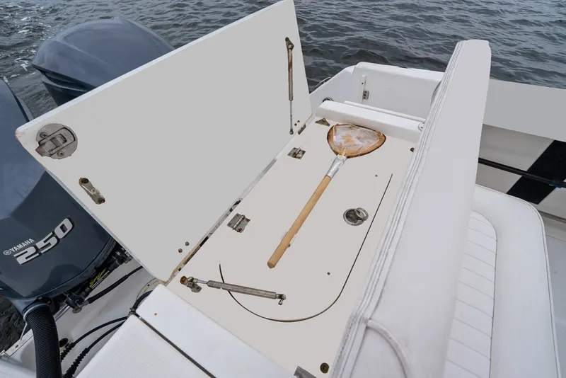 Slide: The Image of Robalo R260 2013 - 6108672