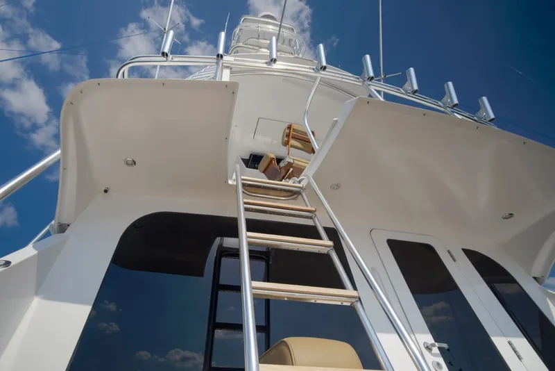 Slide: The Image of Hatteras 60 Reel Hook'Up - Exterior Flybridge 2002 Hatteras 60 Convertible Reel Hook'Up - 7382551