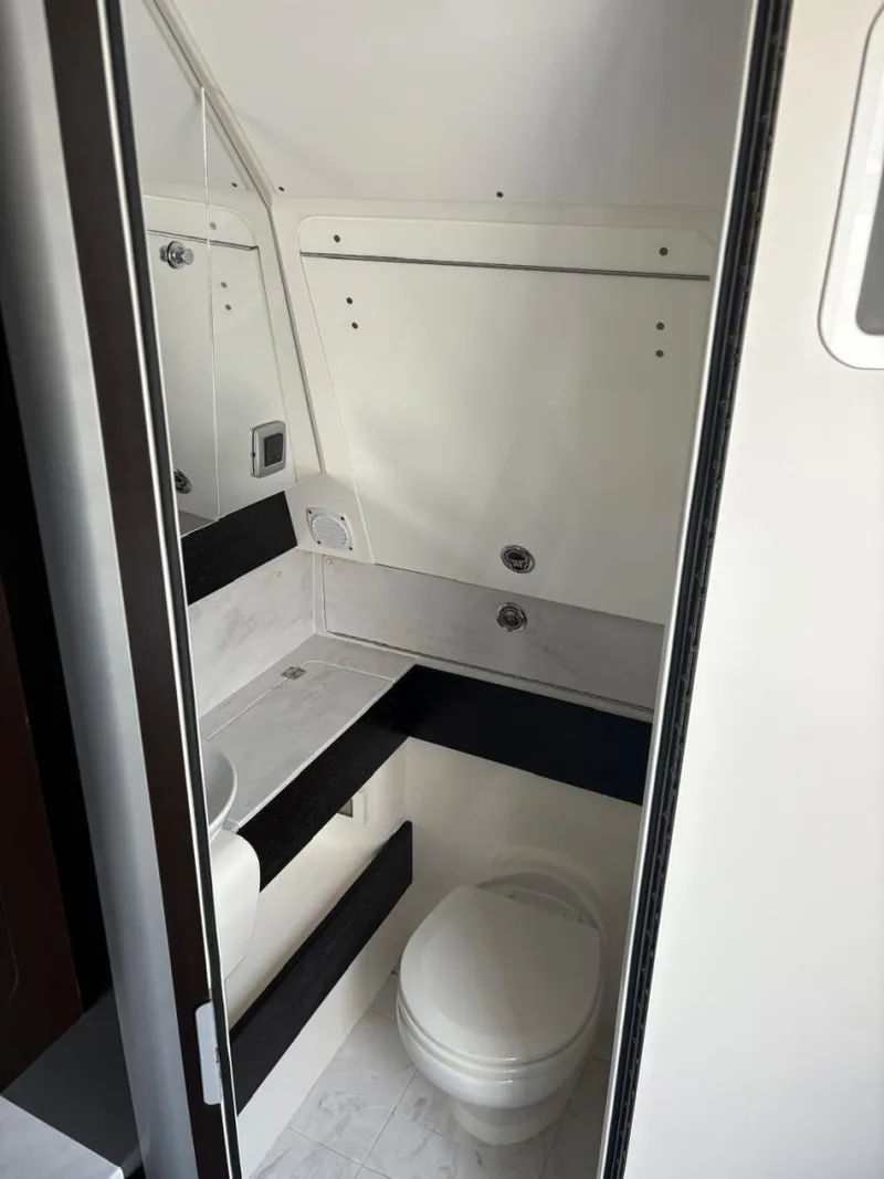 Slide: The Image of Scout 380 LXF 2022 - 6307590