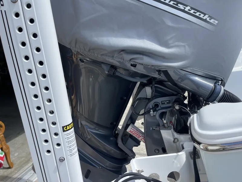 Slide: The Image of Sea Hunt BX25 2020 - 6109376