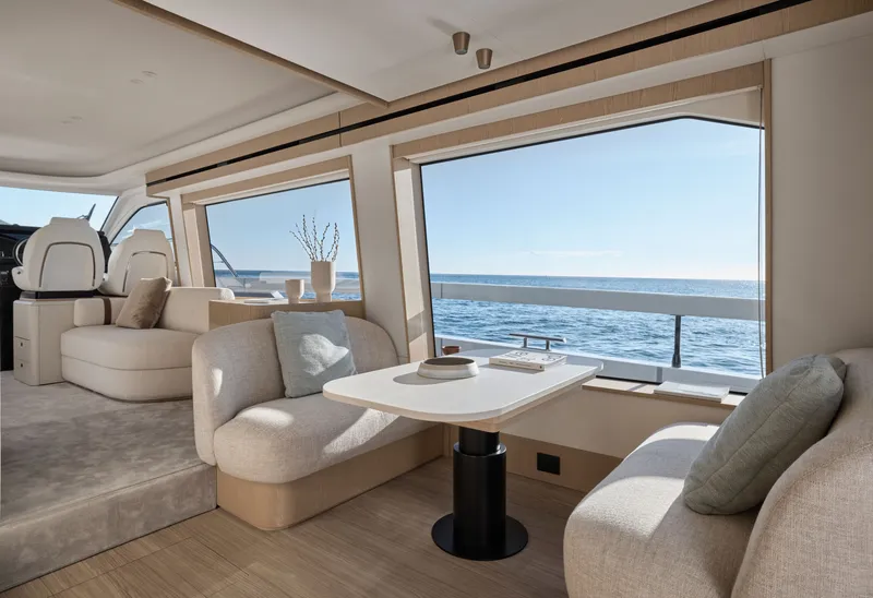 Slide: The Image of Azimut 62 FLY 2026 - 6109852