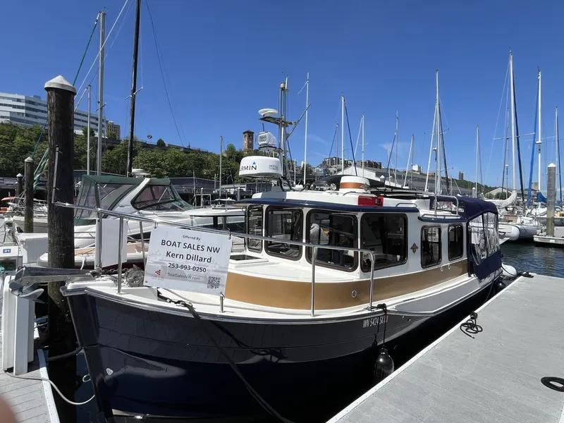 The Image of Ranger Tug R27 Northwest Edition 2017 - 6155217
