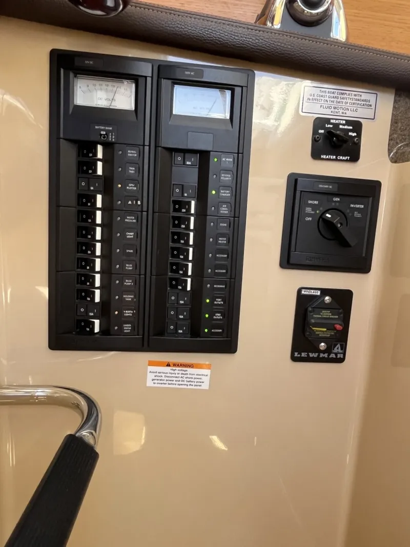 Slide: The Image of Ranger Tug R27 Northwest Edition 2017 - 6155257