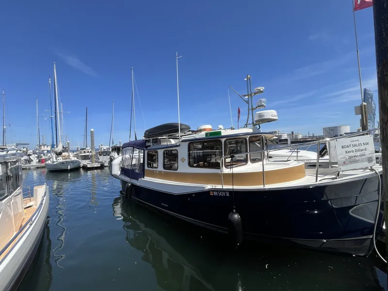 Slide: The Image of Ranger Tug R27 Northwest Edition 2017 - 6155220