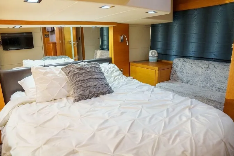 Slide: The Image of Sunseeker 48 2013 - 6110474