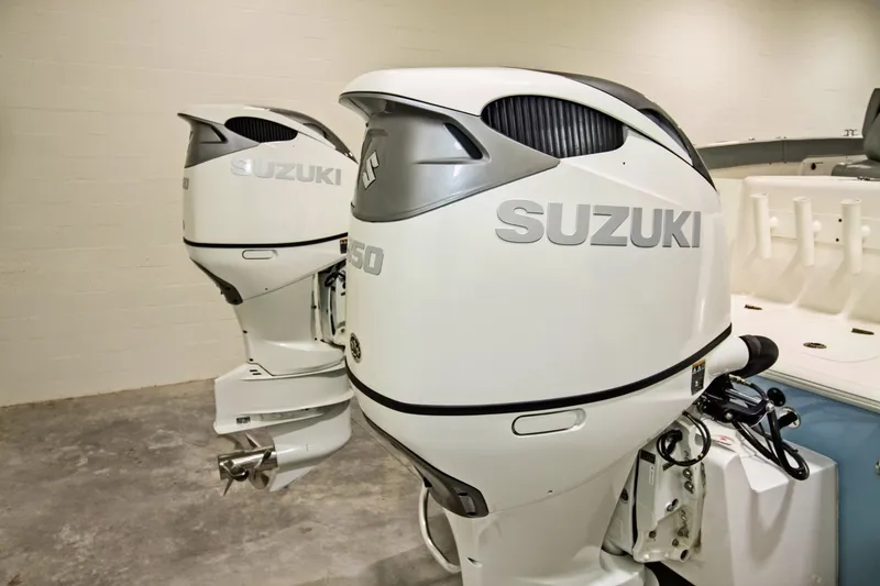 Slide: The Image of Twin Vee 340 GFX 2023 - 6304236