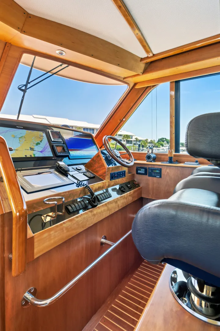 Slide: The Image of Hinckley Yachts TALARIA 55MY 2007 - 6111031