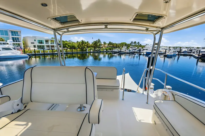 Slide: The Image of Hinckley Yachts TALARIA 55MY 2007 - 6111053