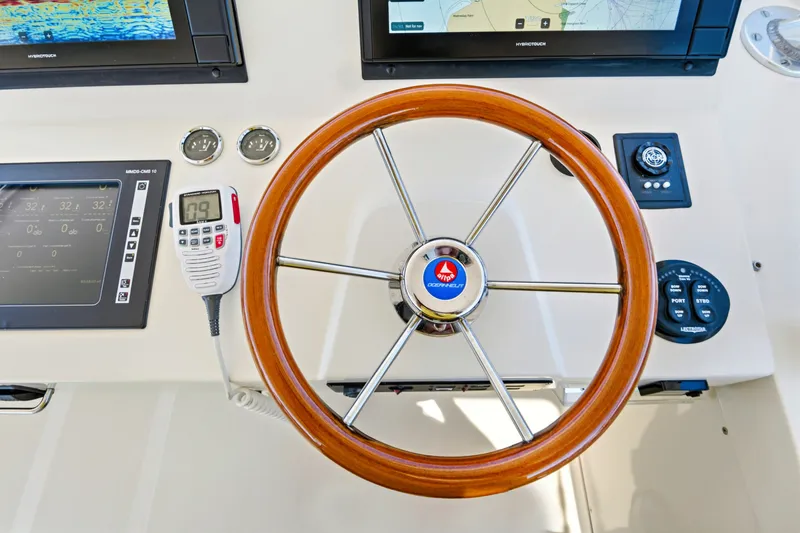 Slide: The Image of Hinckley Yachts TALARIA 55MY 2007 - 6111055