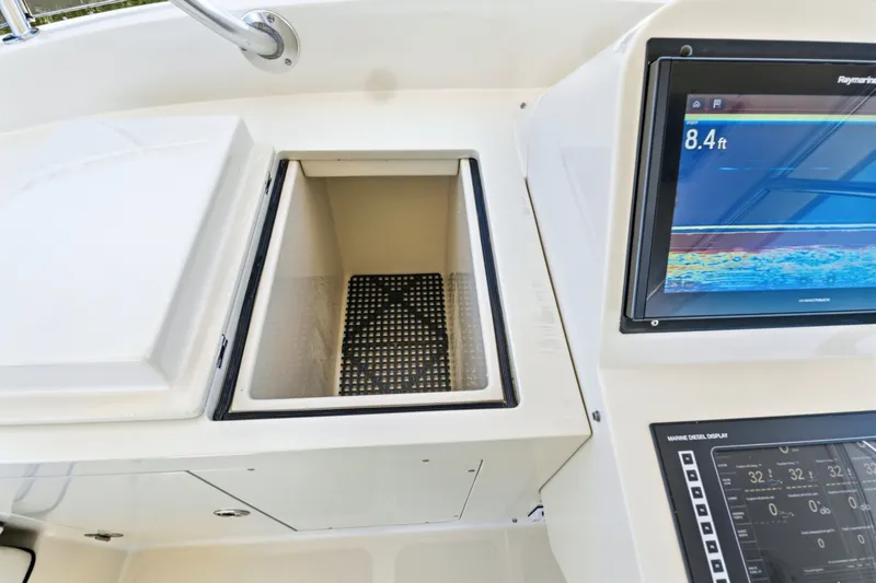 Slide: The Image of Hinckley Yachts TALARIA 55MY 2007 - 6111100