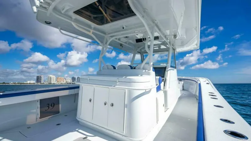 Slide: The Image of Yellowfin Offshore 2023 - 7382638