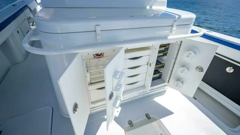 Slide: The Image of Yellowfin Offshore 2023 - 7382641