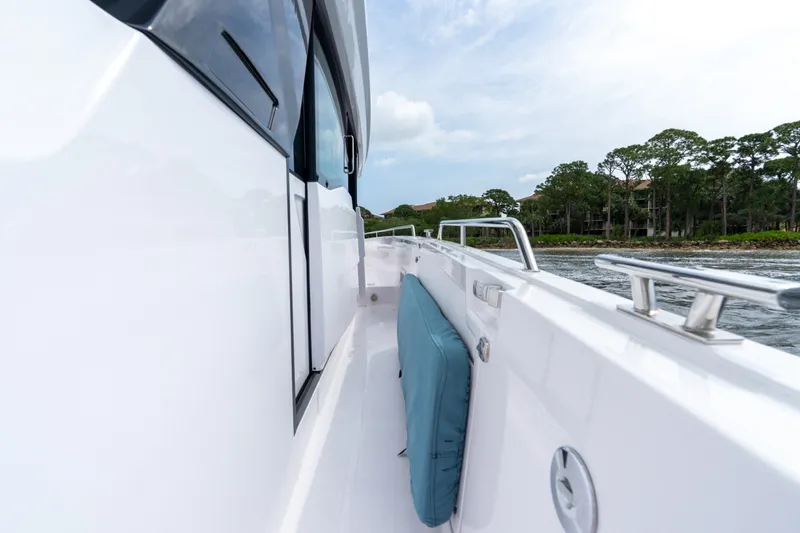 Slide: The Image of Axopar 45 XC Cross Cabin 2024 - 6111598