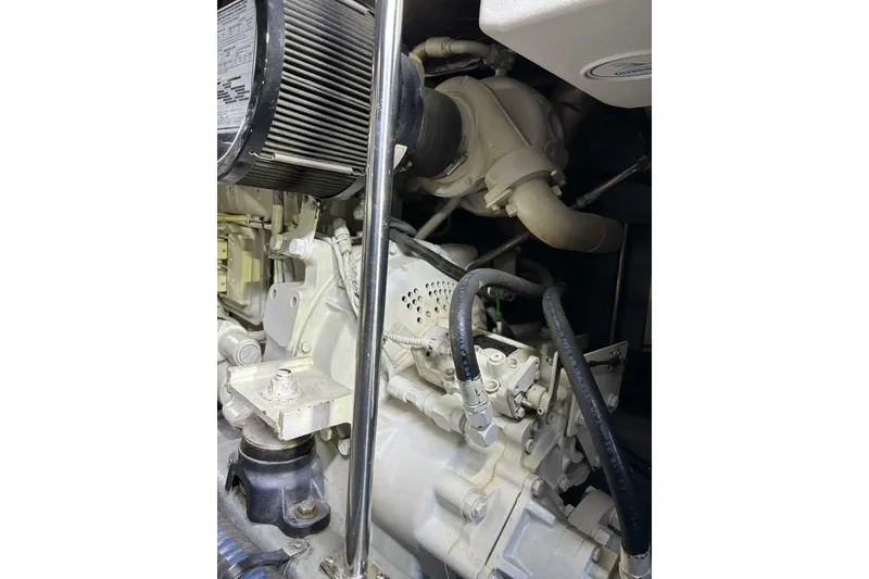 Slide: The Image of Sea Ray 480 Sedan Bridge 1999 - 6186759