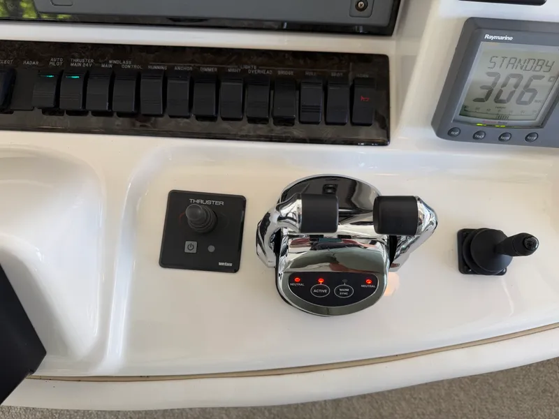 Slide: The Image of Sea Ray 52 SEDAN BRIDGE 2009 - 6112059
