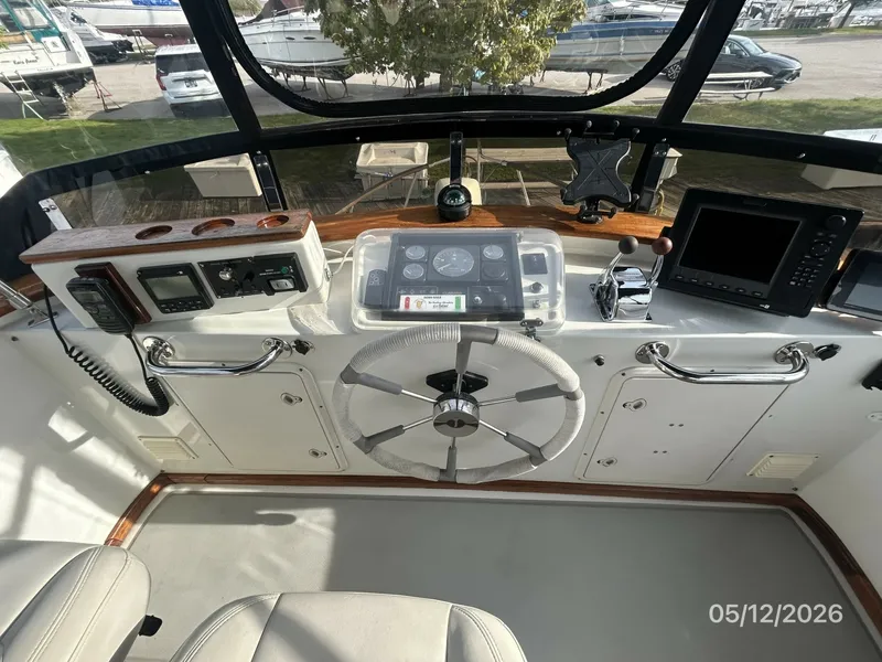 Slide: The Image of 36' Monk flybridge helm2 - 6112290