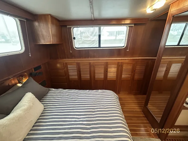 Slide: The Image of 36' Monk master stateroom port - 6112323