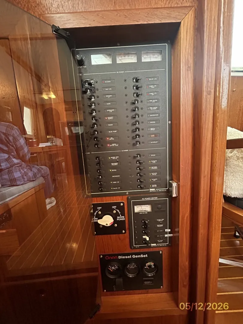 Slide: The Image of 36' Monk electrical panel - 6112284