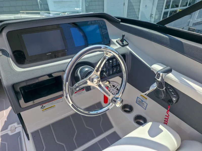 Slide: The Image of Regal LX6 2027 - 6563474