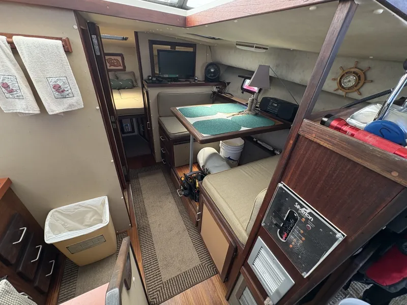 Slide: The Image of Silverton 34 Convertible 1984 - 6112475