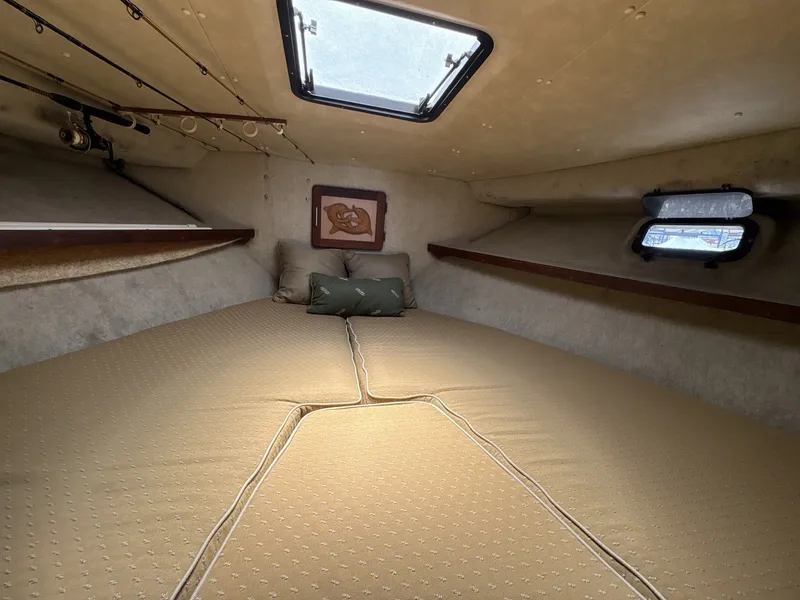 Slide: The Image of Silverton 34 Convertible 1984 - 6112484