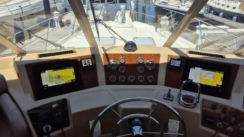 Slide: The Image of Pilot House Control Area - 6113003