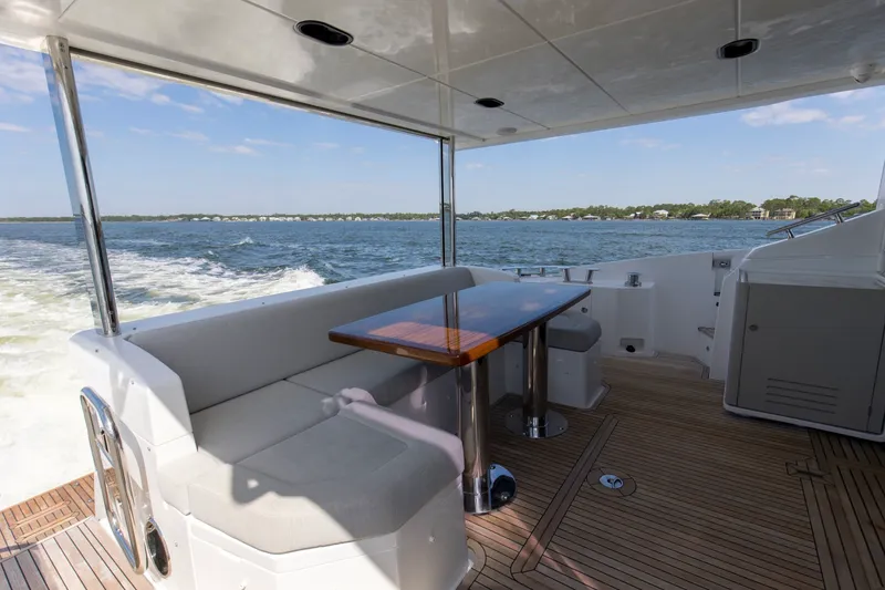Slide: The Image of Azimut 60 FLY 2019 - 6113053