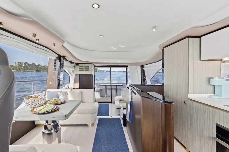 Slide: The Image of Azimut 60 FLY 2019 - 6113057