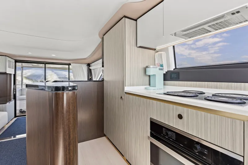 Slide: The Image of Azimut 60 FLY 2019 - 6113061