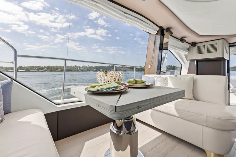 Slide: The Image of Azimut 60 FLY 2019 - 6113067