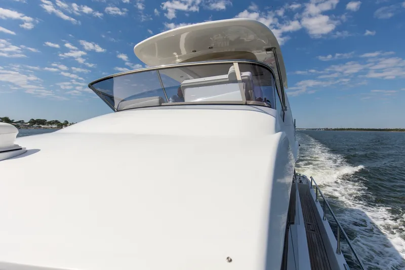 Slide: The Image of Azimut 60 FLY 2019 - 6113084