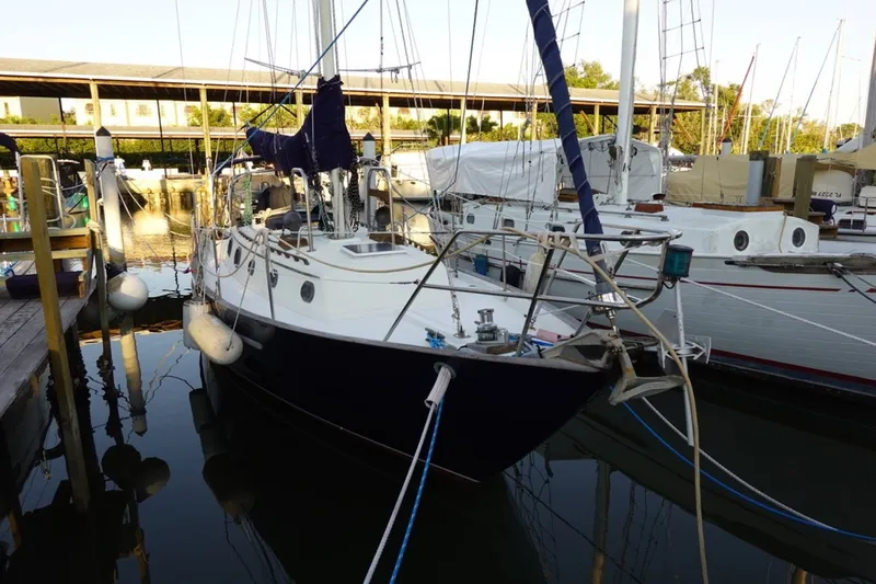Slide: The Image of Pacific Seacraft 34 1987 - 6118067