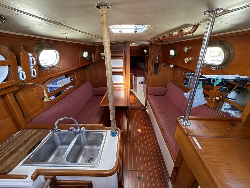 Slide: The Image of Pacific Seacraft 34 1987 - 6141998