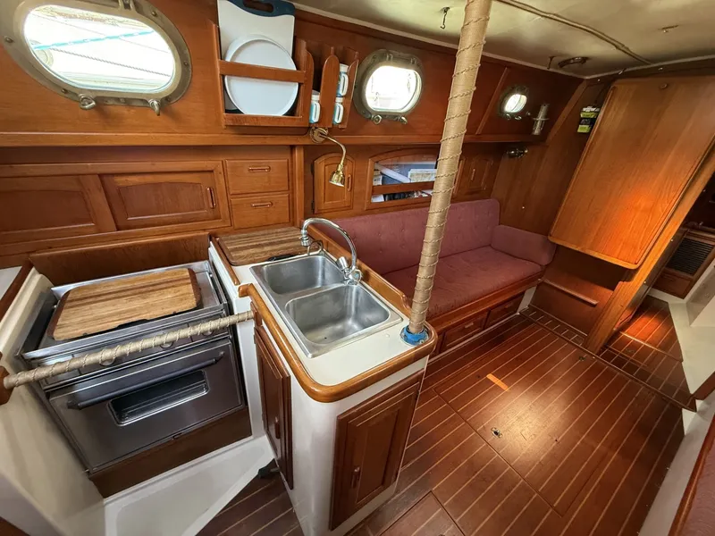 Slide: The Image of Pacific Seacraft 34 1987 - 6141960