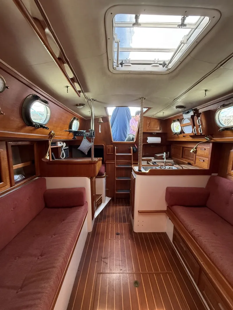 Slide: The Image of Pacific Seacraft 34 1987 - 6141988