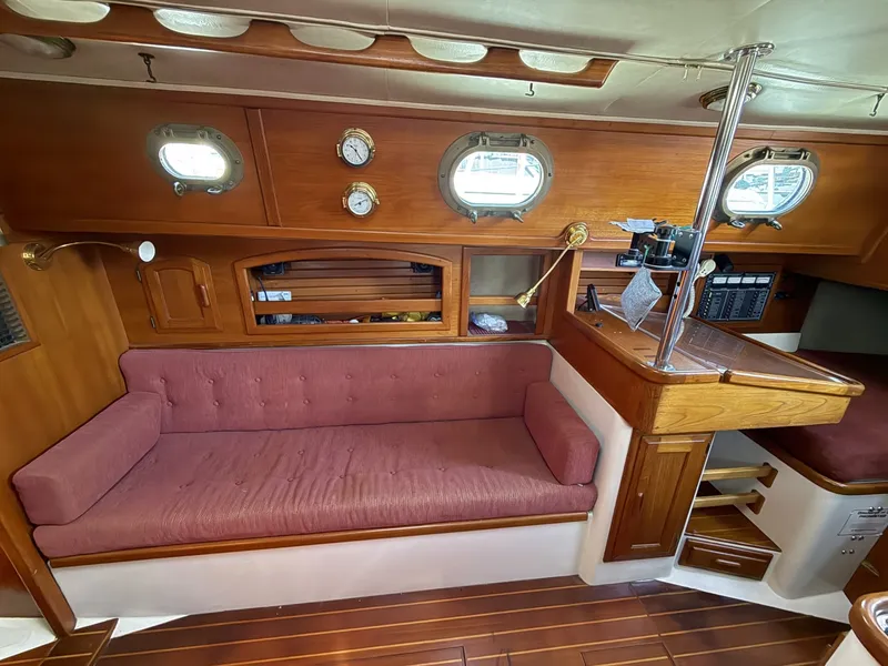 Slide: The Image of Pacific Seacraft 34 1987 - 6141999