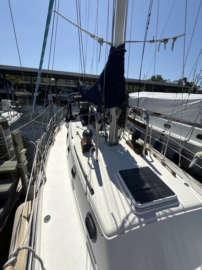 Slide: The Image of Pacific Seacraft 34 1987 - 6141991