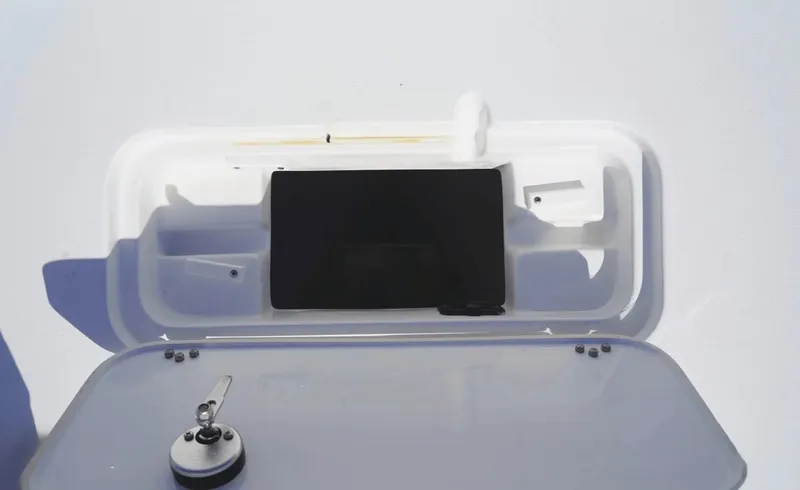 Slide: The Image of Sea Hunt BX 25 FS 2026 - 6114338