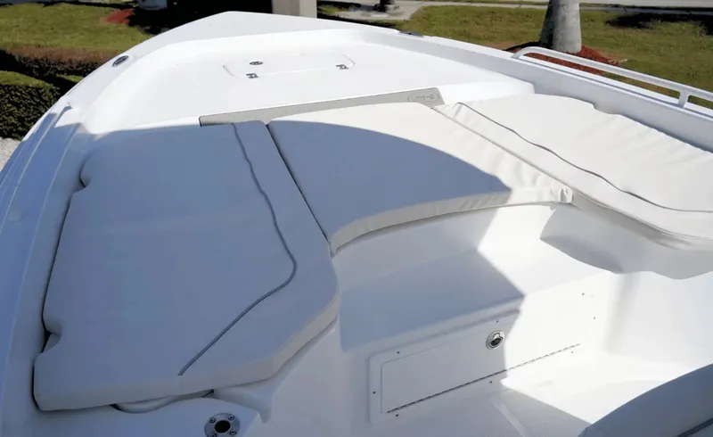 Slide: The Image of Sea Hunt BX 25 FS 2026 - 6114339