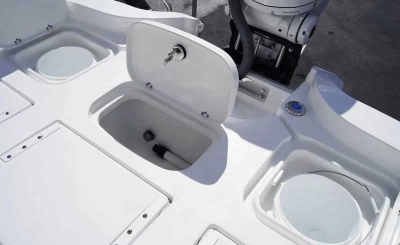 Slide: The Image of Sea Hunt BX 25 FS 2026 - 6114325