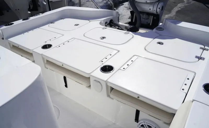 Slide: The Image of Sea Hunt BX 25 FS 2026 - 6114331
