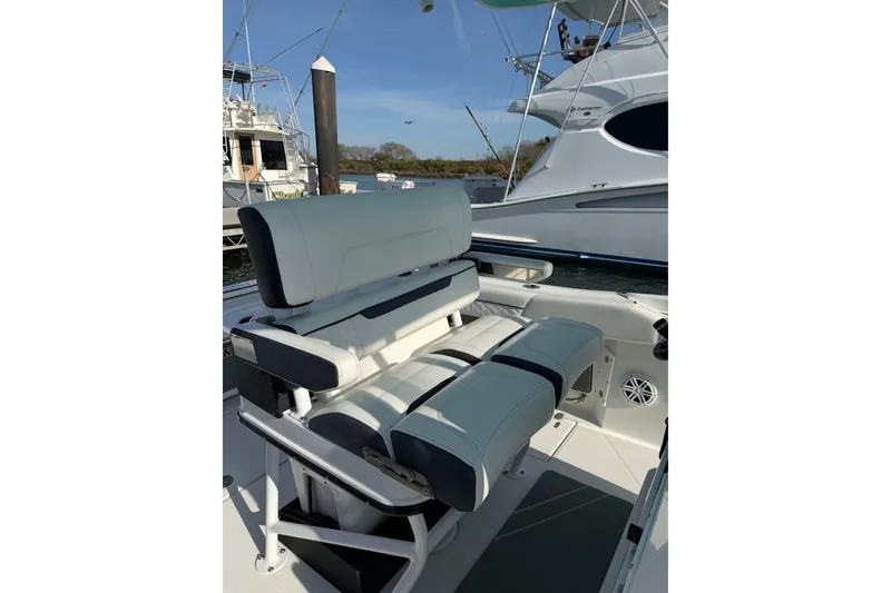 Slide: The Image of Blackfin 25 2021 - 6114222