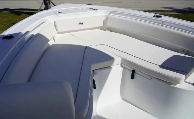 Slide: The Image of Sea Hunt Ultra 245SE 2026 - 6114621