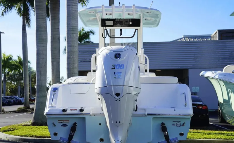 Slide: The Image of Sea Hunt Ultra 245SE 2026 - 6114614