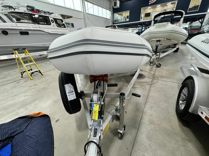 Slide: The Image of Zodiac Yachtline 440 DL NEO 2021 - 6114722